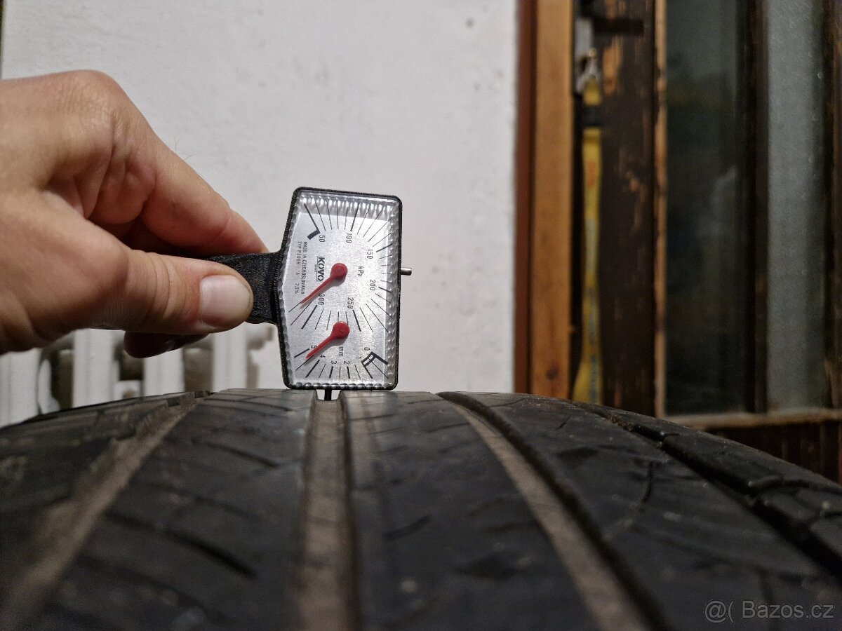 4x letní pneu 235/55 R17 Michelin