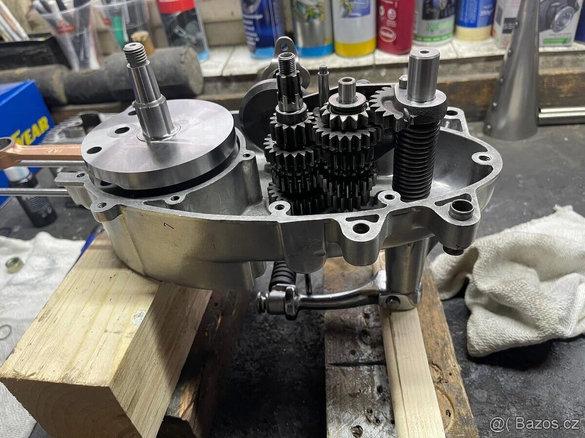 Generální opravy motorů Jawa 50 Stadion GileraRunner 125/180