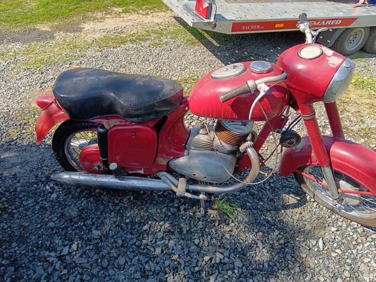 Jawa 250 kejvačka