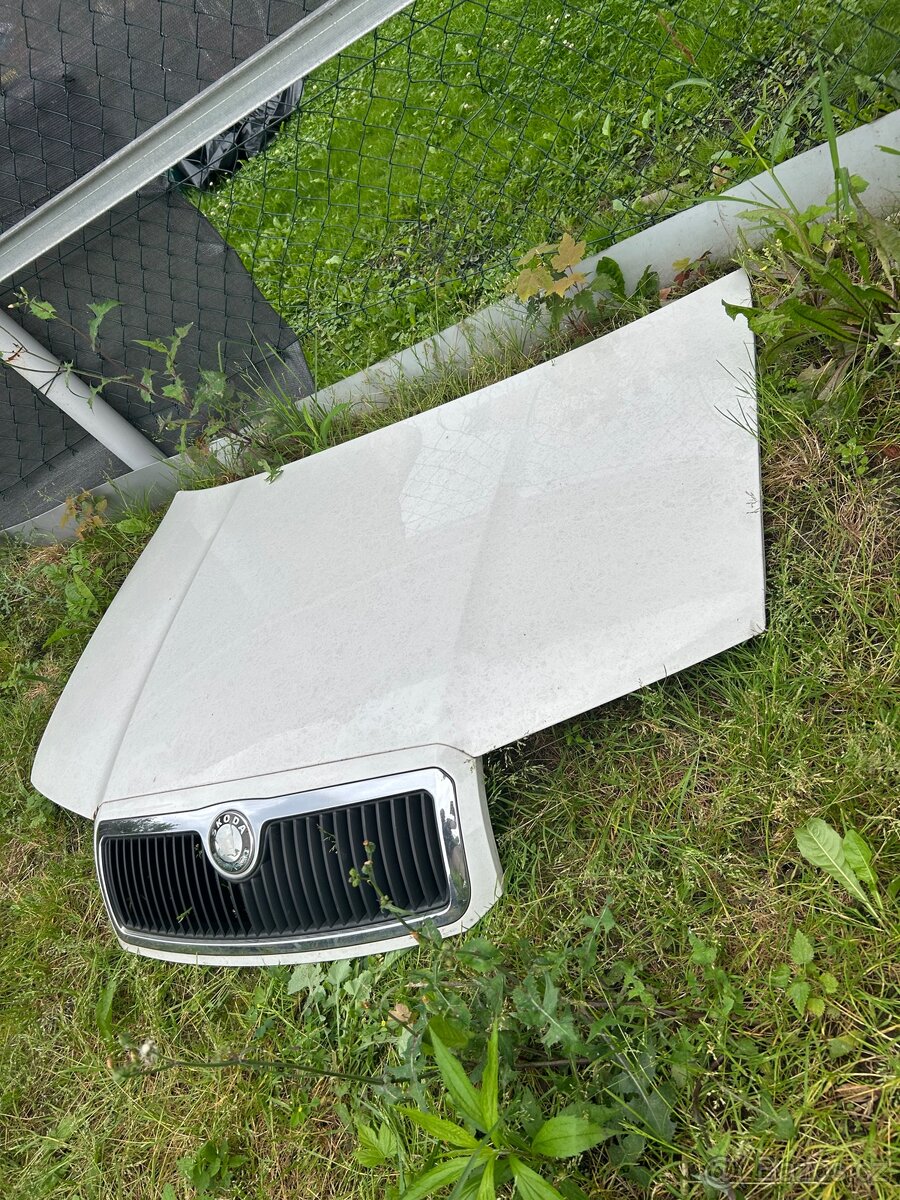 Škoda Fabia 1 kapota