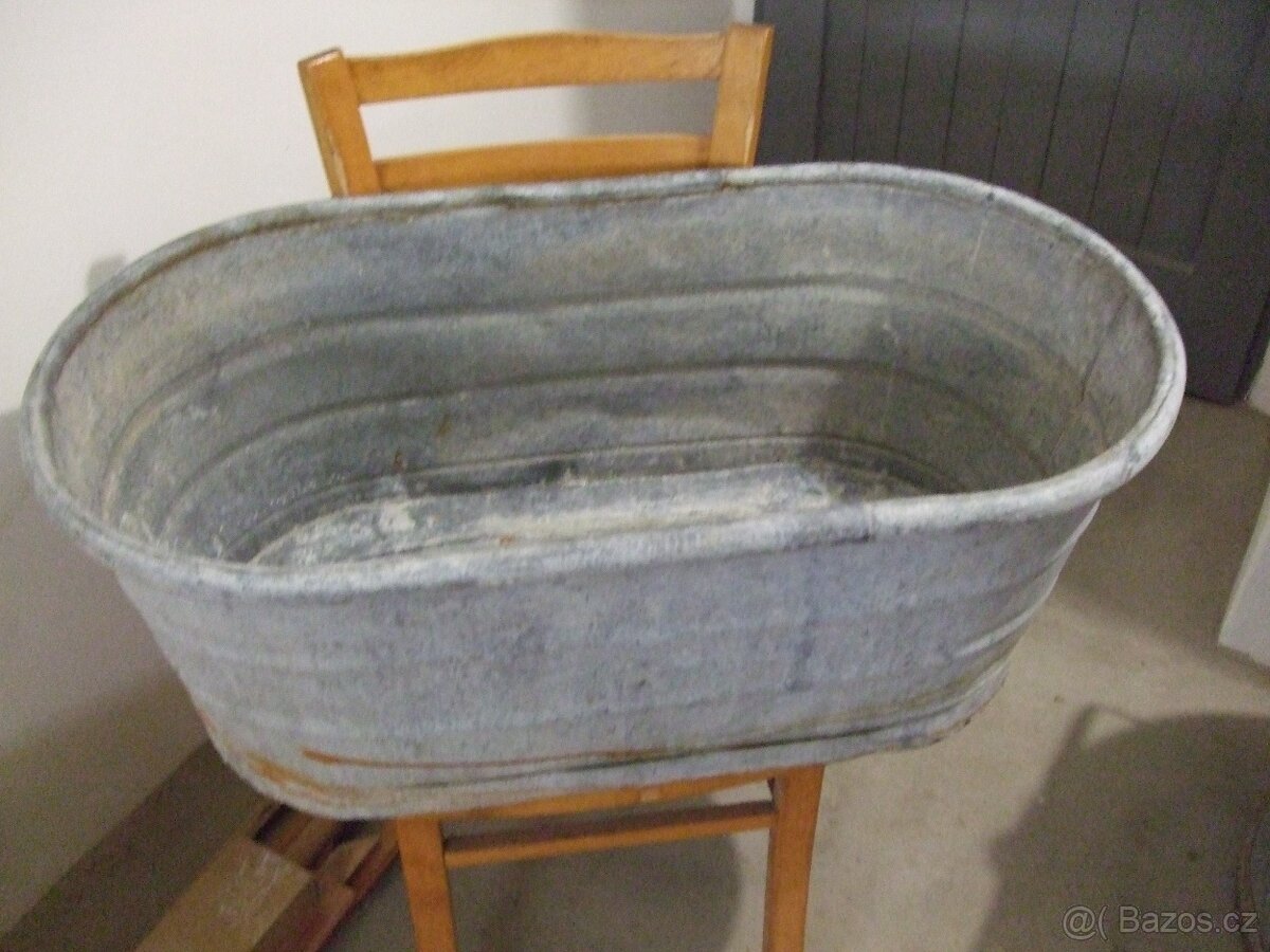 PLECHOVÁ VANIČKA