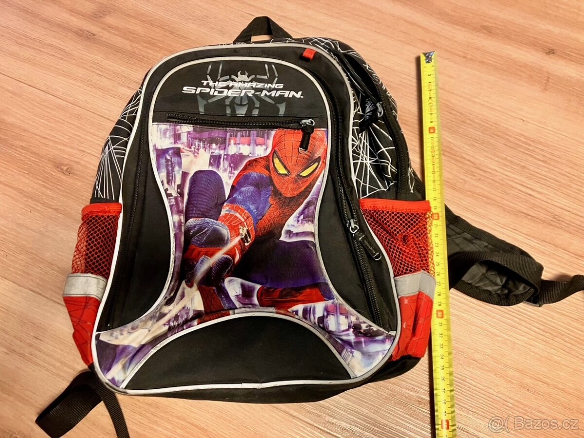 Batoh Spiderman 3 kapsy, prostorný