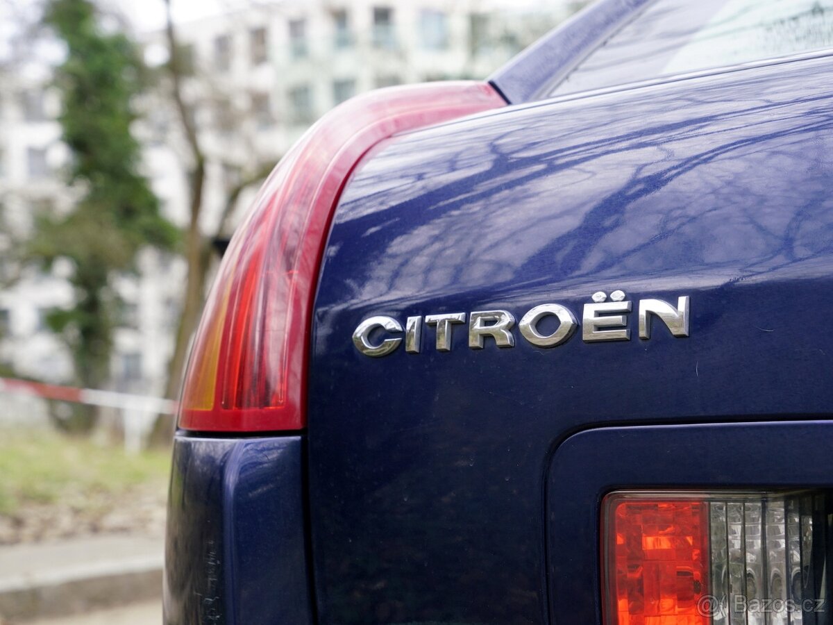Citroën C6 Exclusive – bílá kůže a dřevo