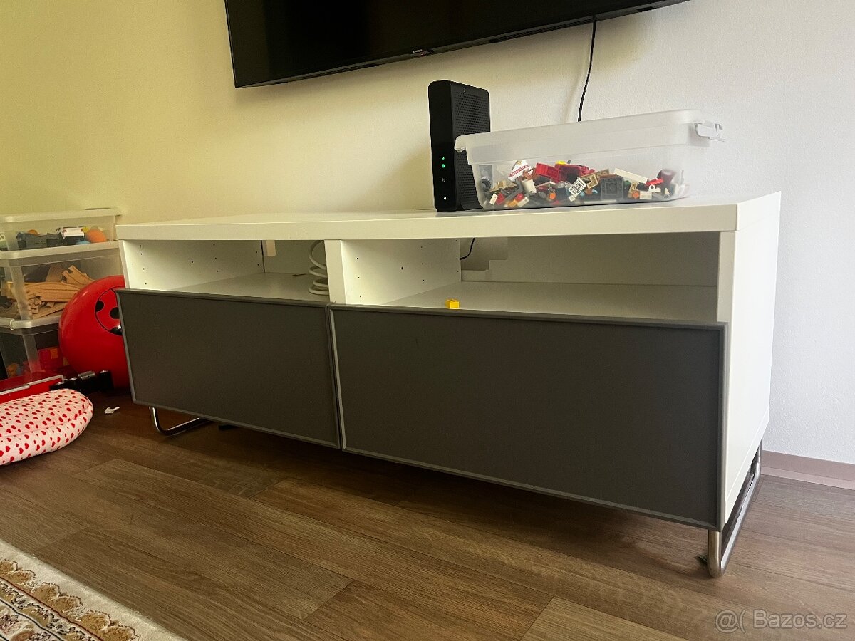 Ikea besta Komoda skrin pod TV