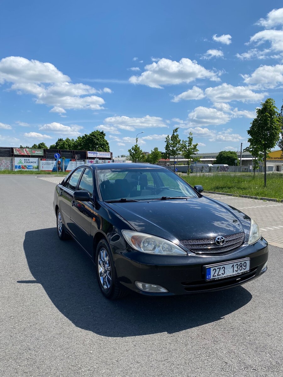 Toyota Camry 2.4 Benz/Lpg
