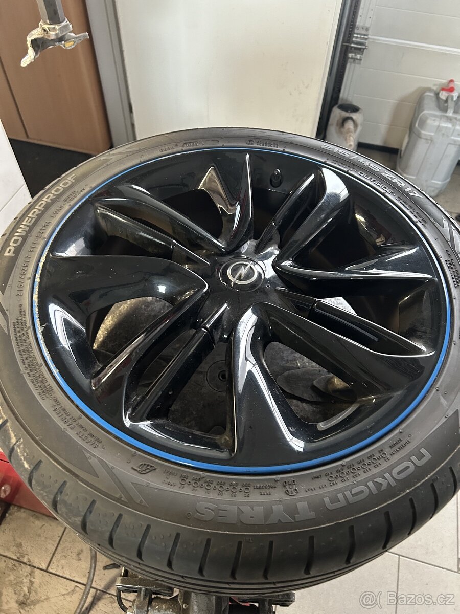 Opel Adam originál kompletní kola 215/45 R17