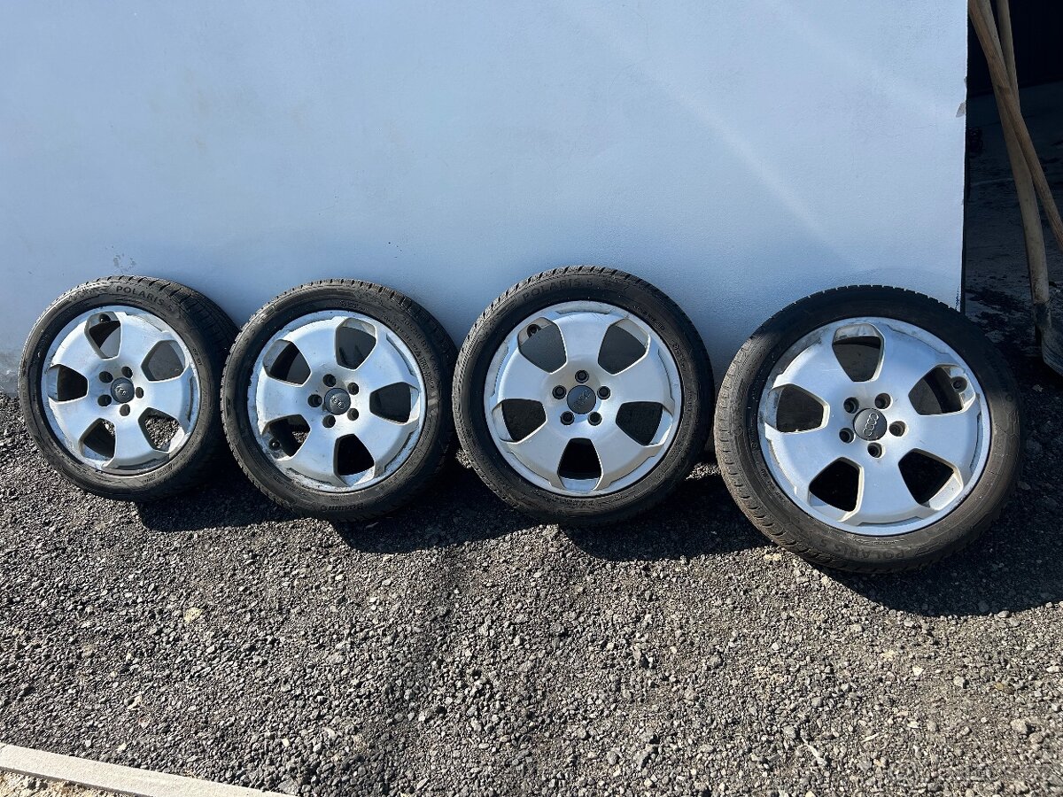 Kola 4x , 205/50 R17 + zimní pneu 8mm , originál Audi A3