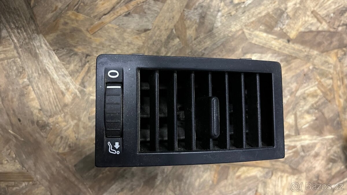 Mřížky ventilace palubní desky T5 - VW Transporter Multivan