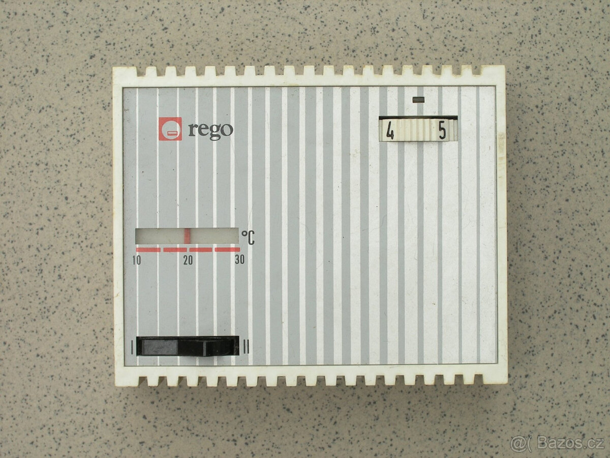 Termostat pokojový