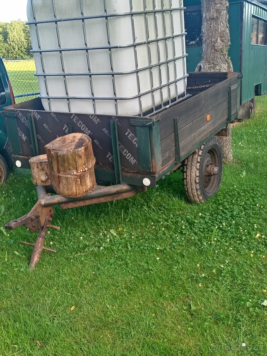 Traktorvý vlek