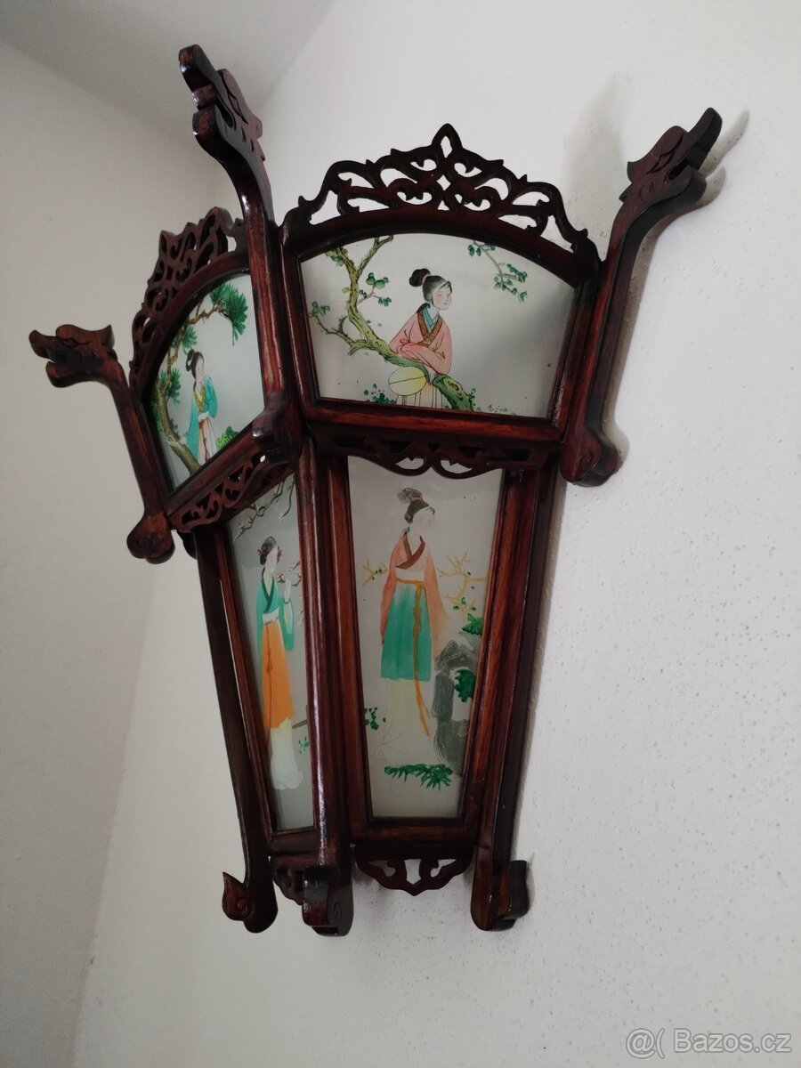 Prodám lampu na stenu