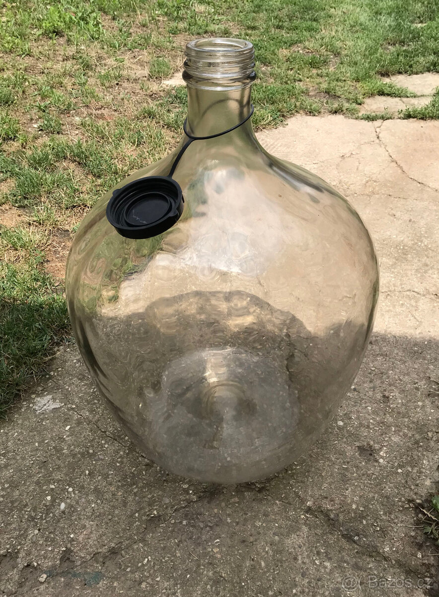 skleneny demizon vino sklo nadoba