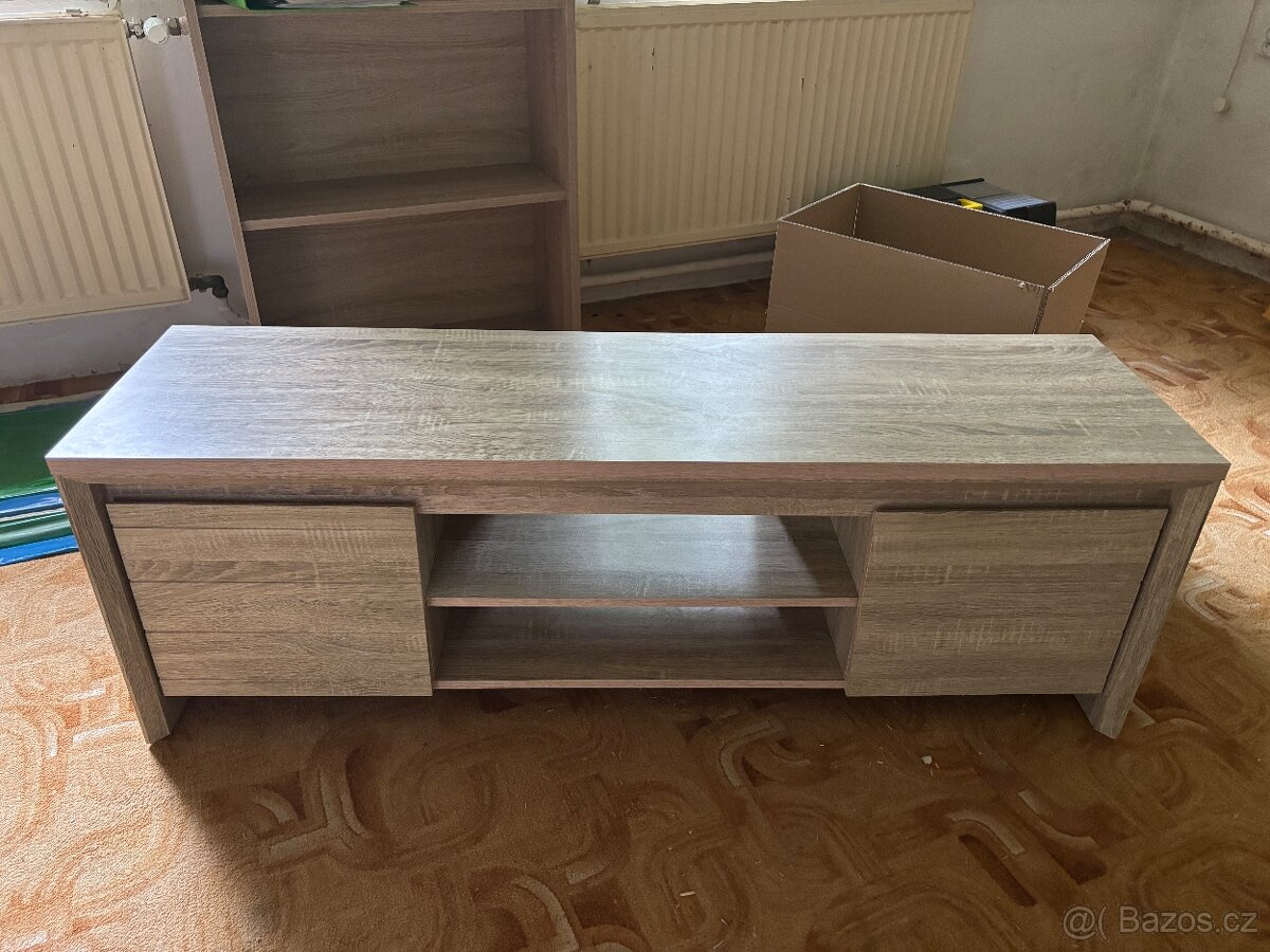Stolek pod TV