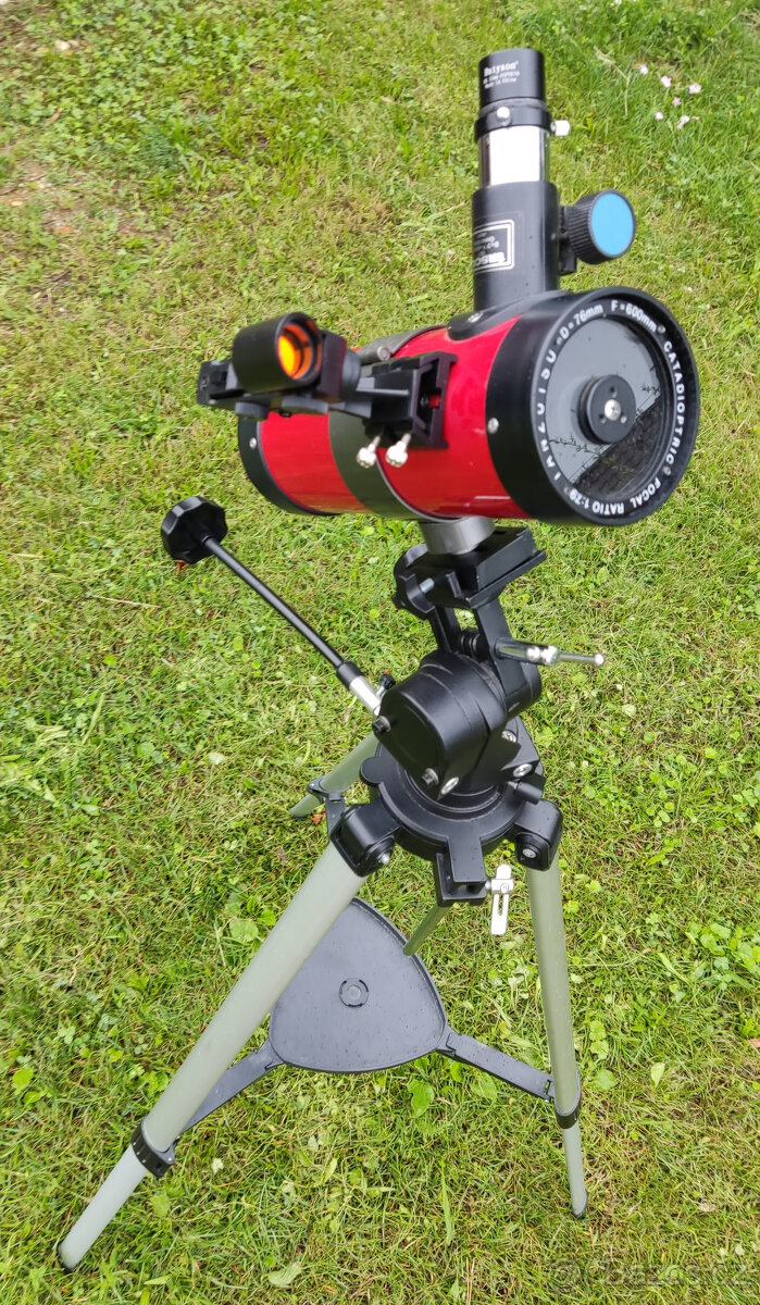 hvězdářský katadioptrický newton dalekohled Tasco 76/600 s m