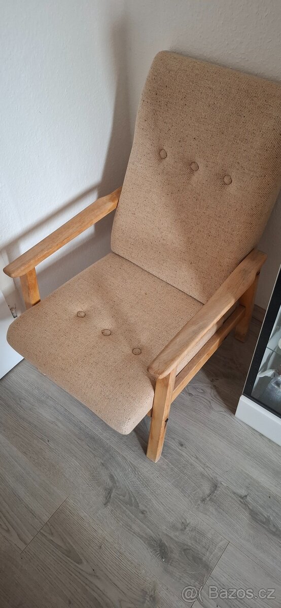 Křesla vhodná na chatu