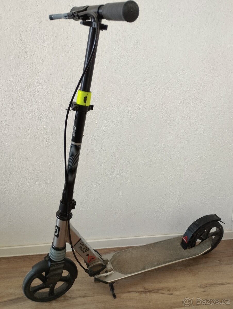 Skládací odpružená koloběžka