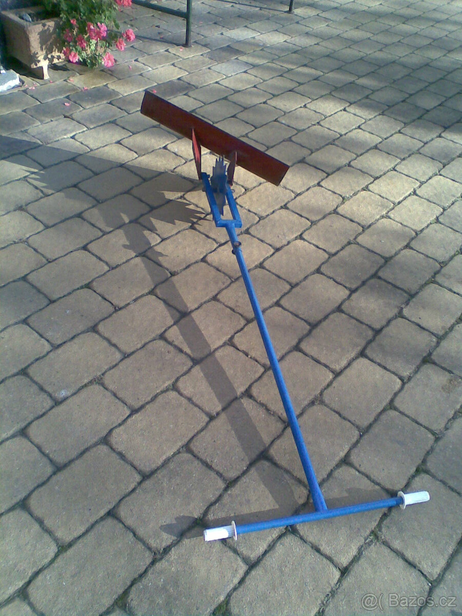 Ruční sněžný pluh