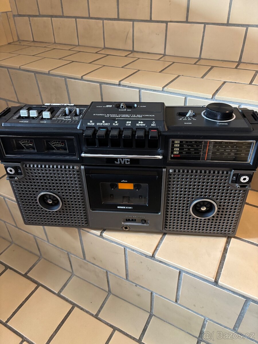 RADIOMAGNETOFON . JVC