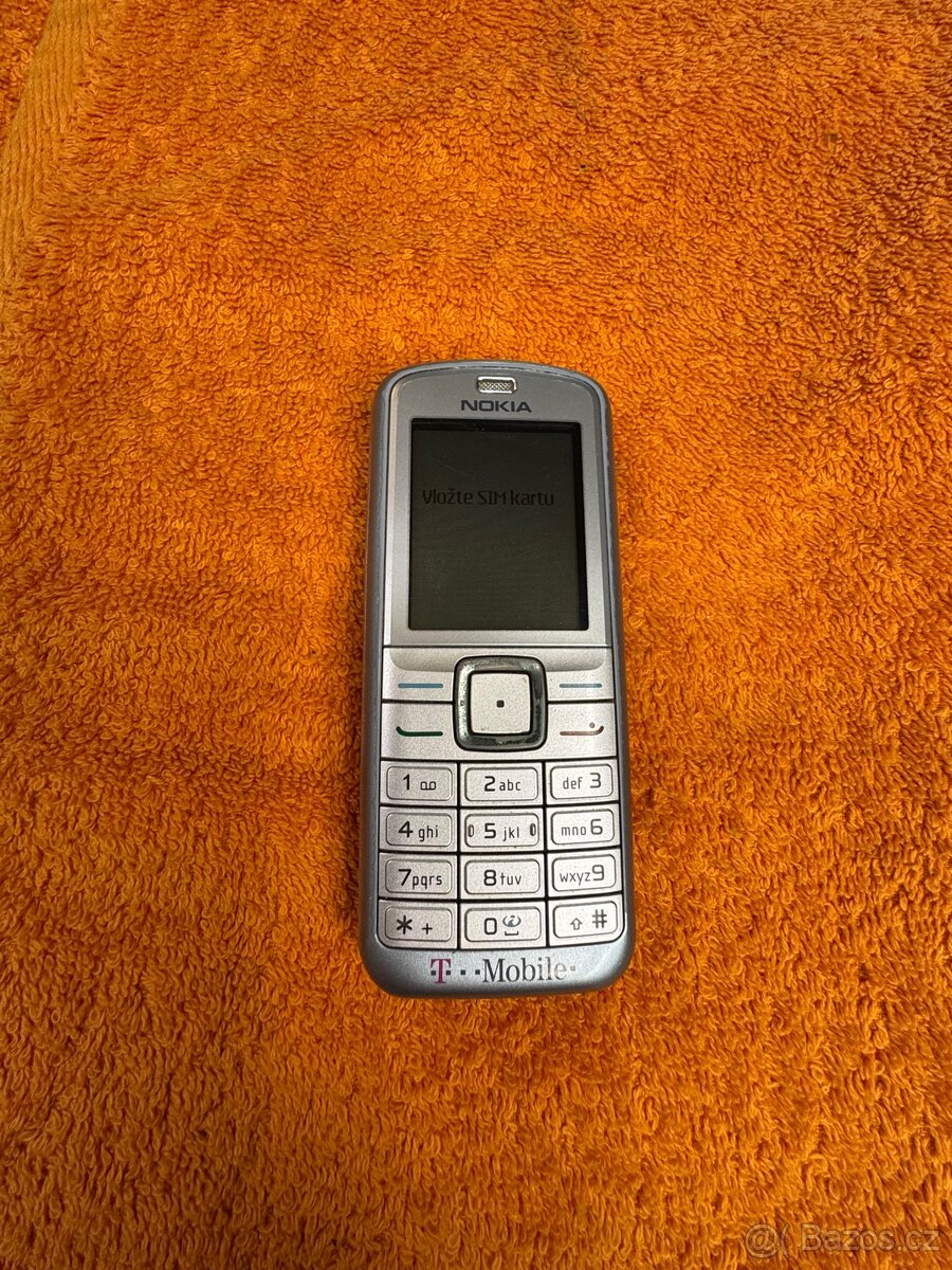 Nokia 6070 v pěkném a plně funkčním stavu