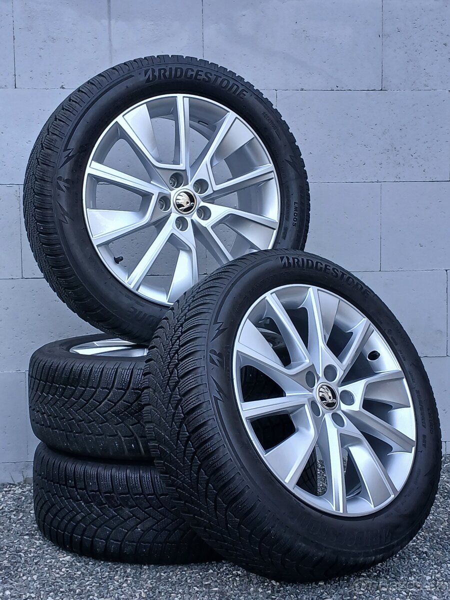 Pěkná zimní orig alu kola Škoda Kamiq 205/55/17 8mm