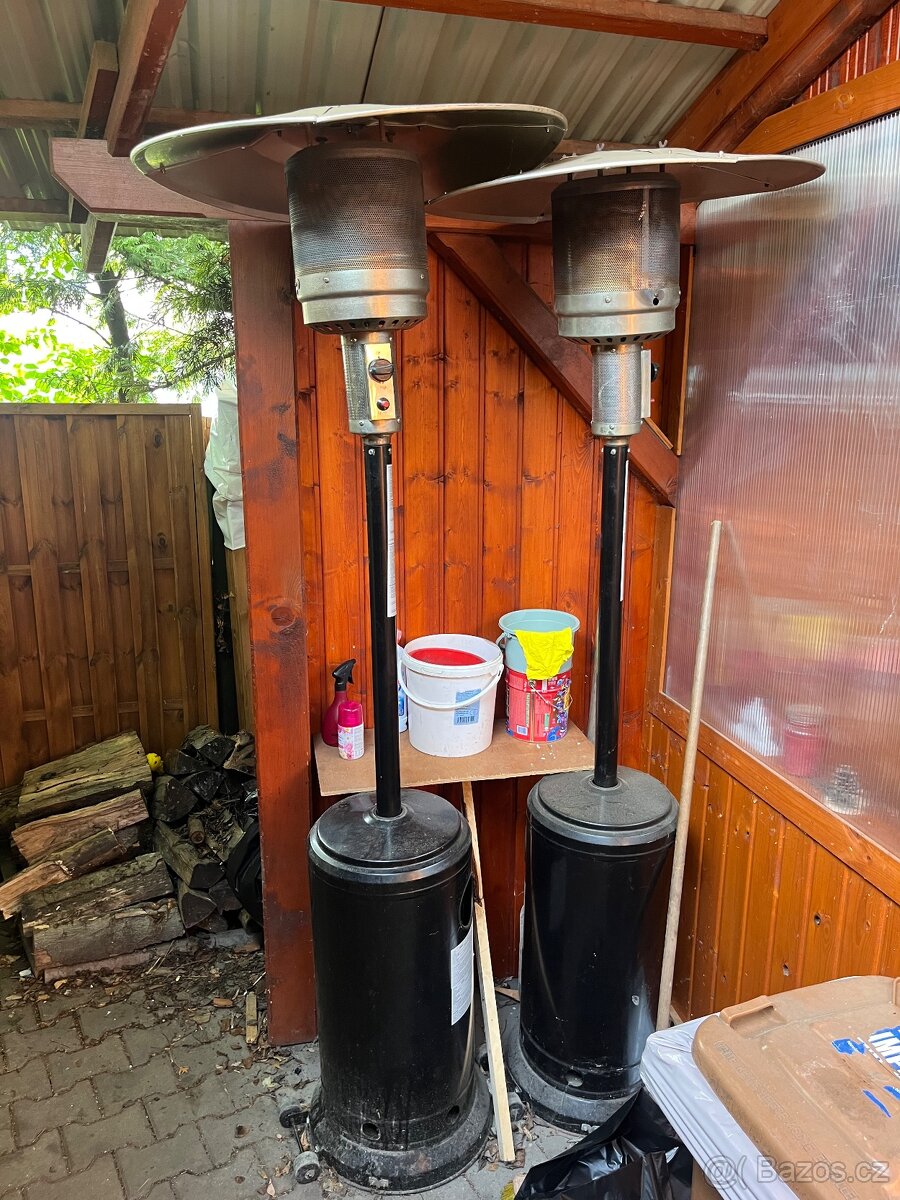 PLYNOVÉ VENKOVNÍ TOPIDLO