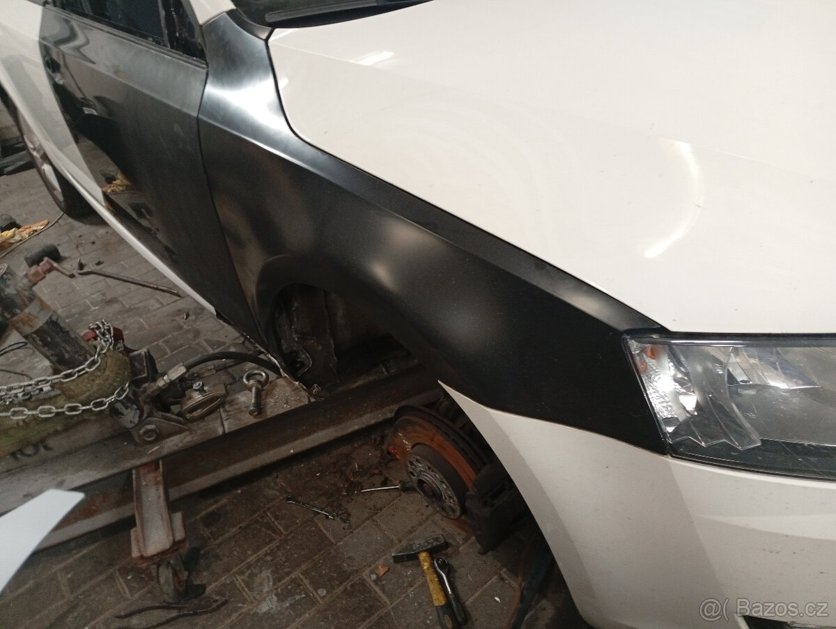 Blatník Škoda Octavia III před faceliftem