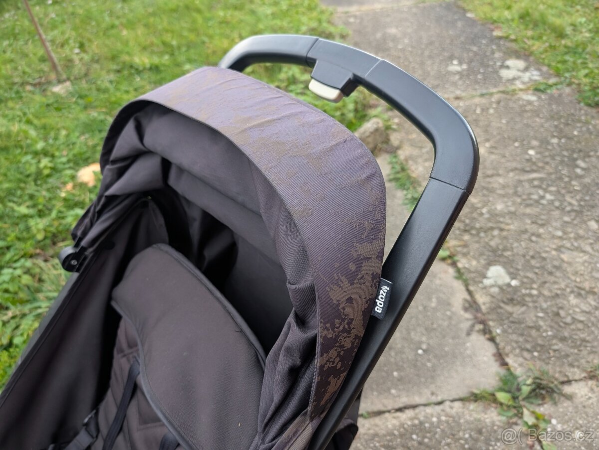 Sportovní kočárek