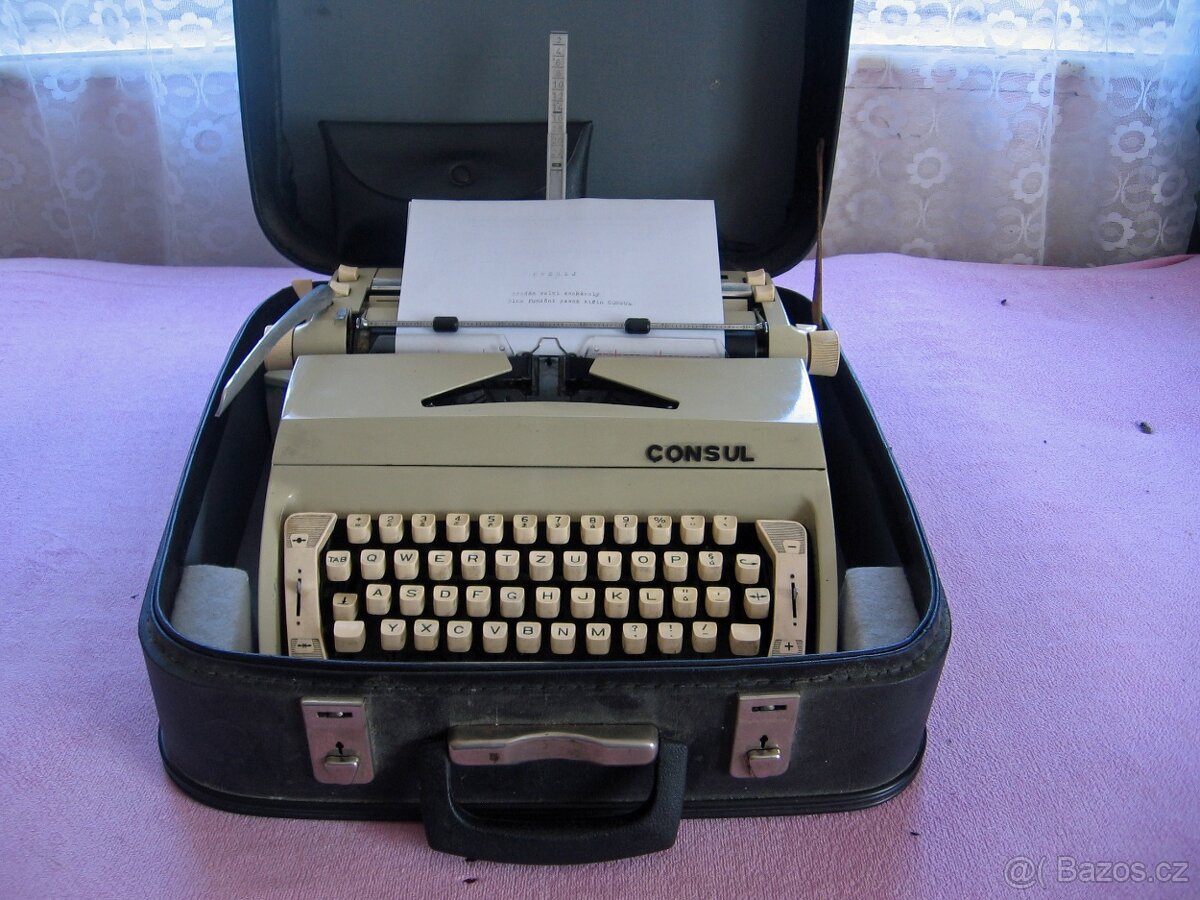 Psací stroj CONSUL