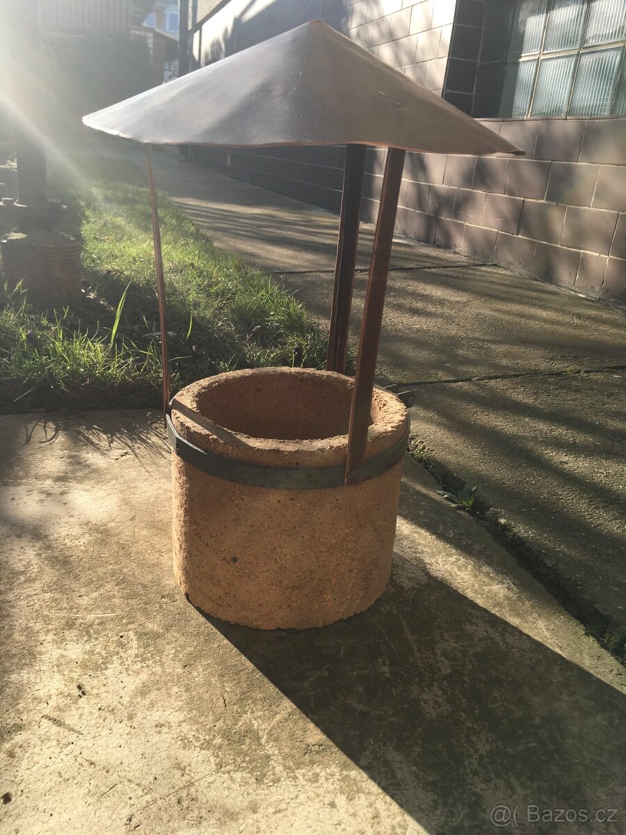 Měděná komínová stříška