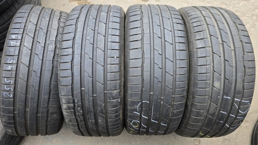 Letní pneu 255/45/19 Hankook