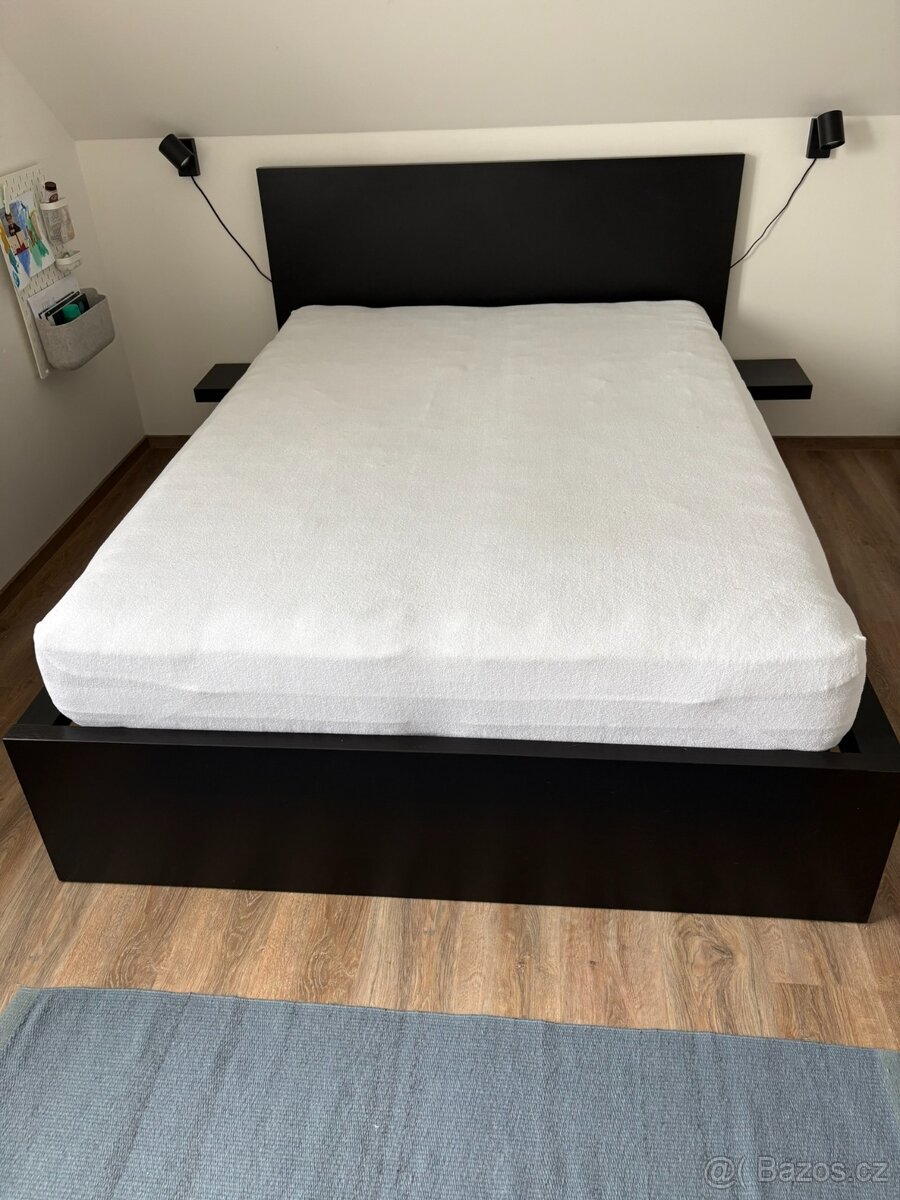 Postel Malm 140x200 + 4 kontejnery