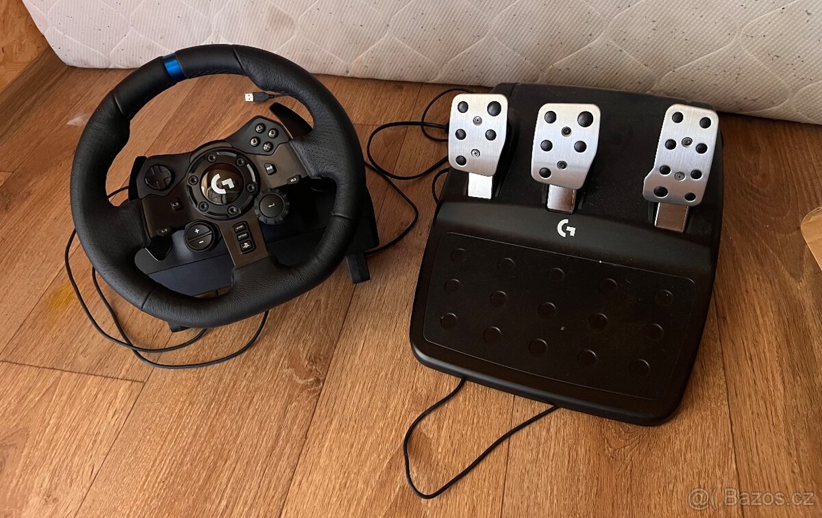 Logitech G923 Driving Force pro PC/PS5/PS4