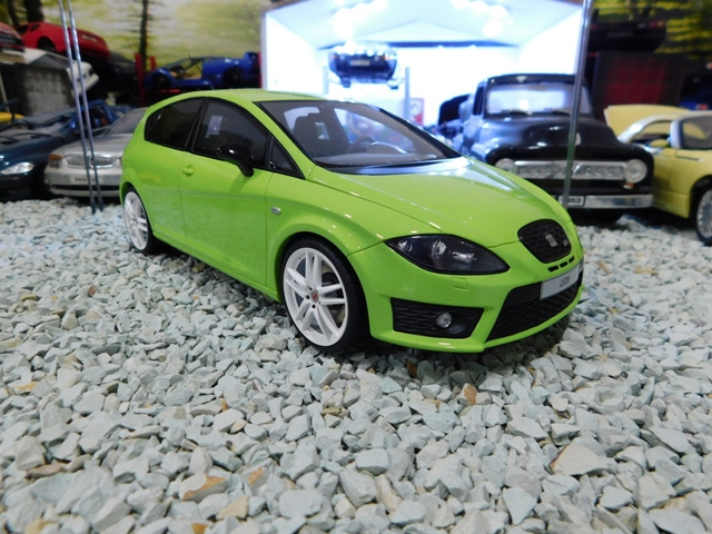 model auta Seat Leon Cupra R, zelená farba Otto mobile 1:18
