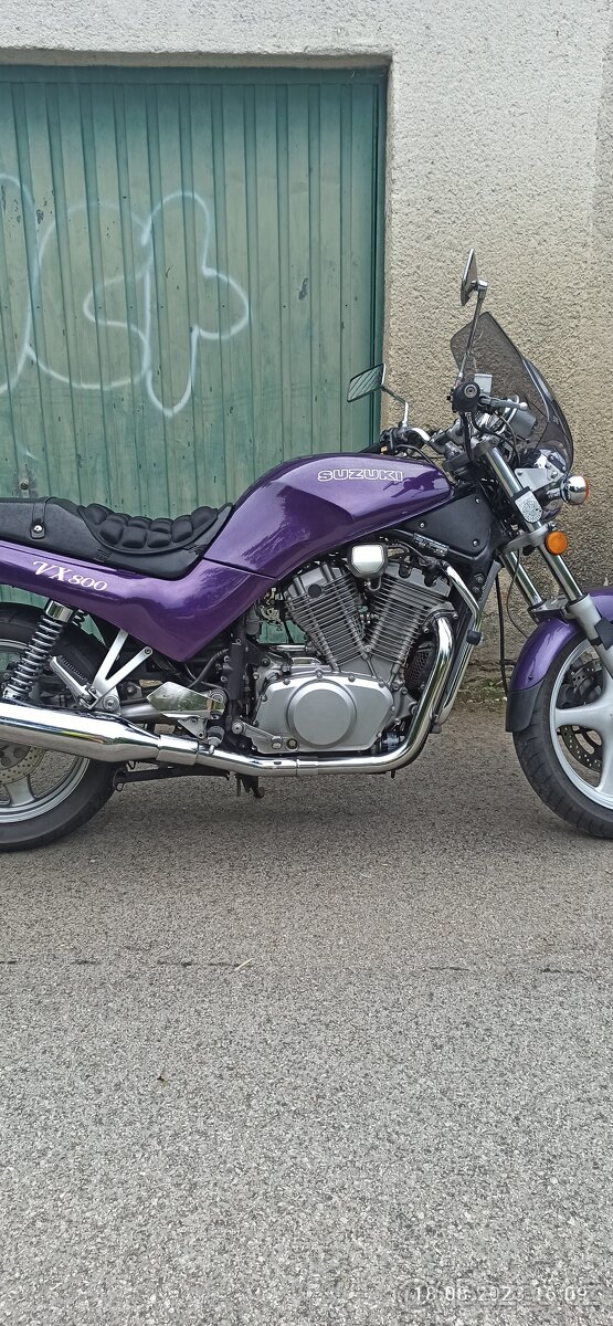 Suzuki VX800