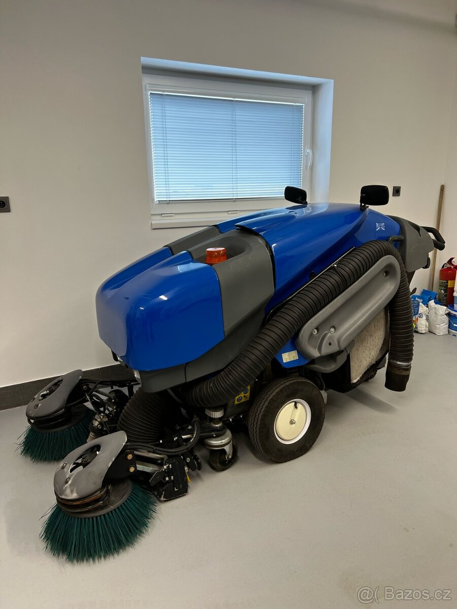 ZAMETACÍ STROJ GREEN MACHINE 414 RS