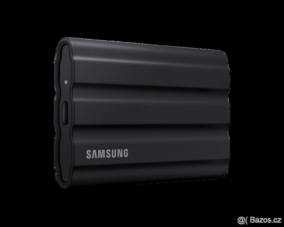 Samsung Portable SSD T7 Shield 4TB Black, 31% sleva