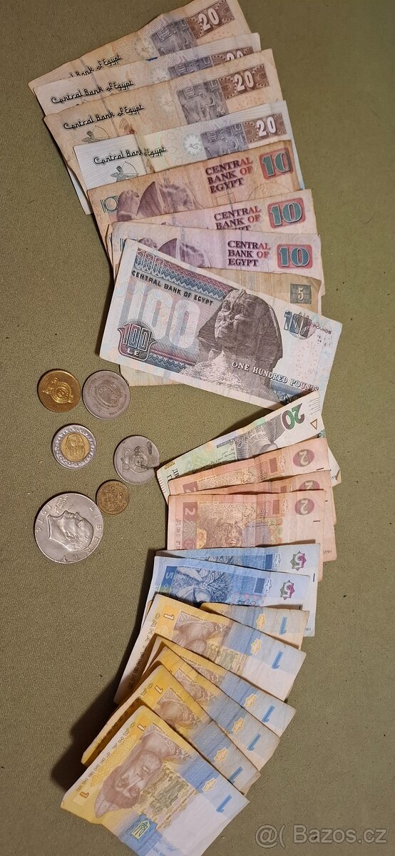 Konvolut bankovek a mincí