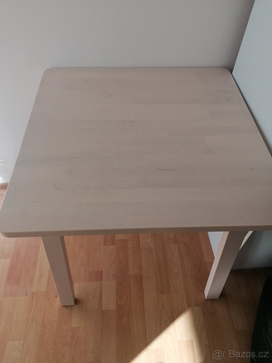 Stůl