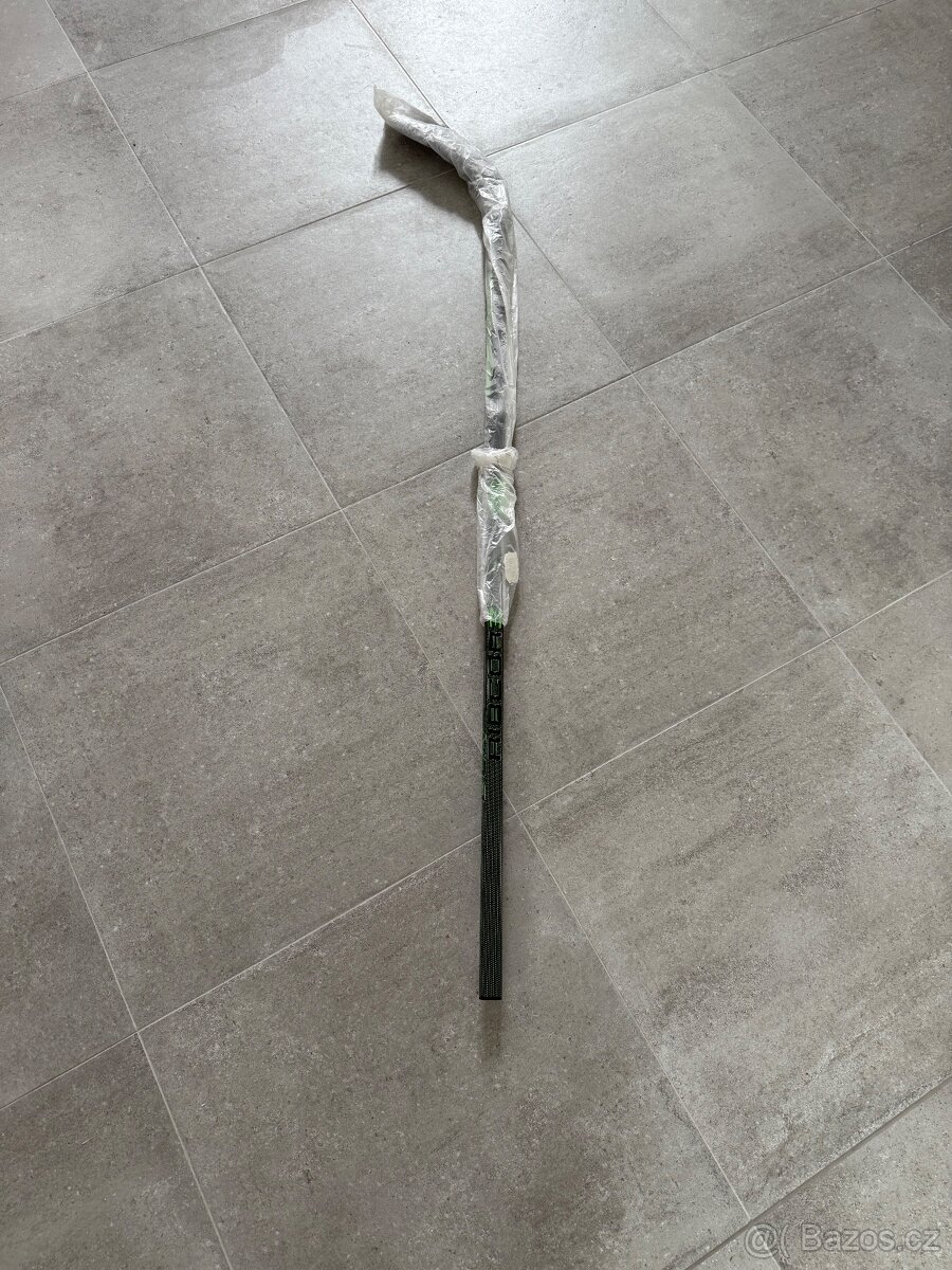 Hokejka trigger 5 p29 flex 85