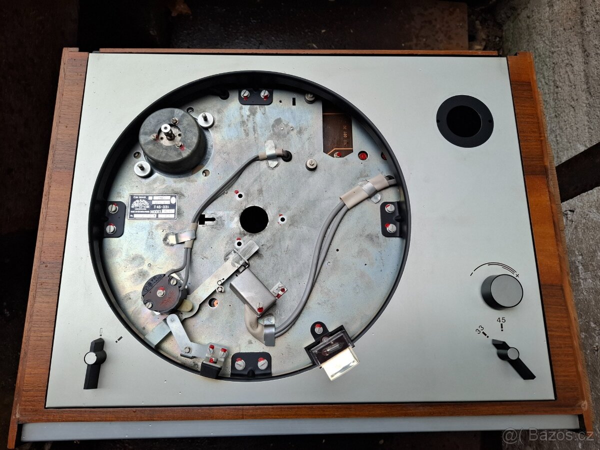 Gramofon Tesla NC 440 - na ND