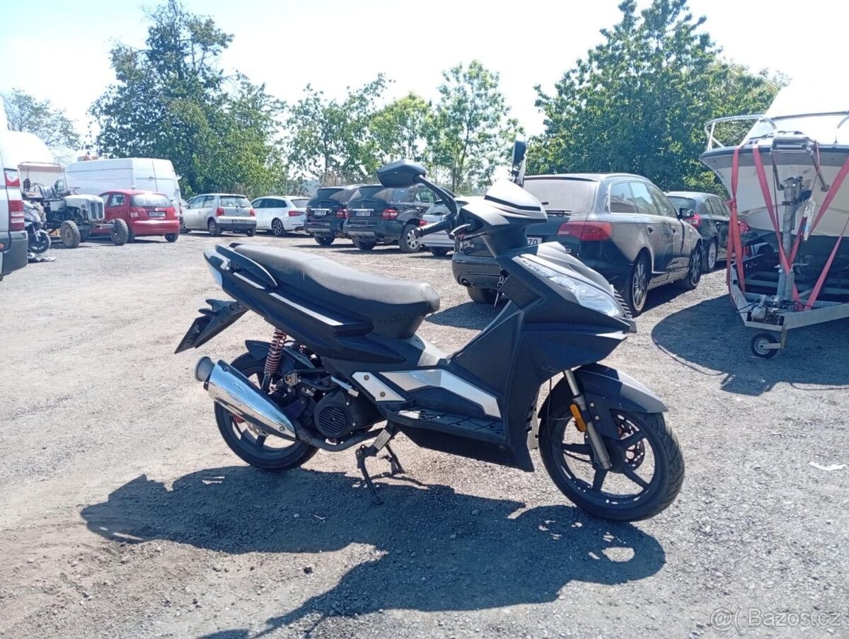Pronájem skútru Maxon Ardour 125