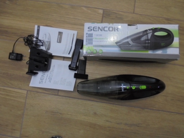 Ruční vysavač SENCOR
