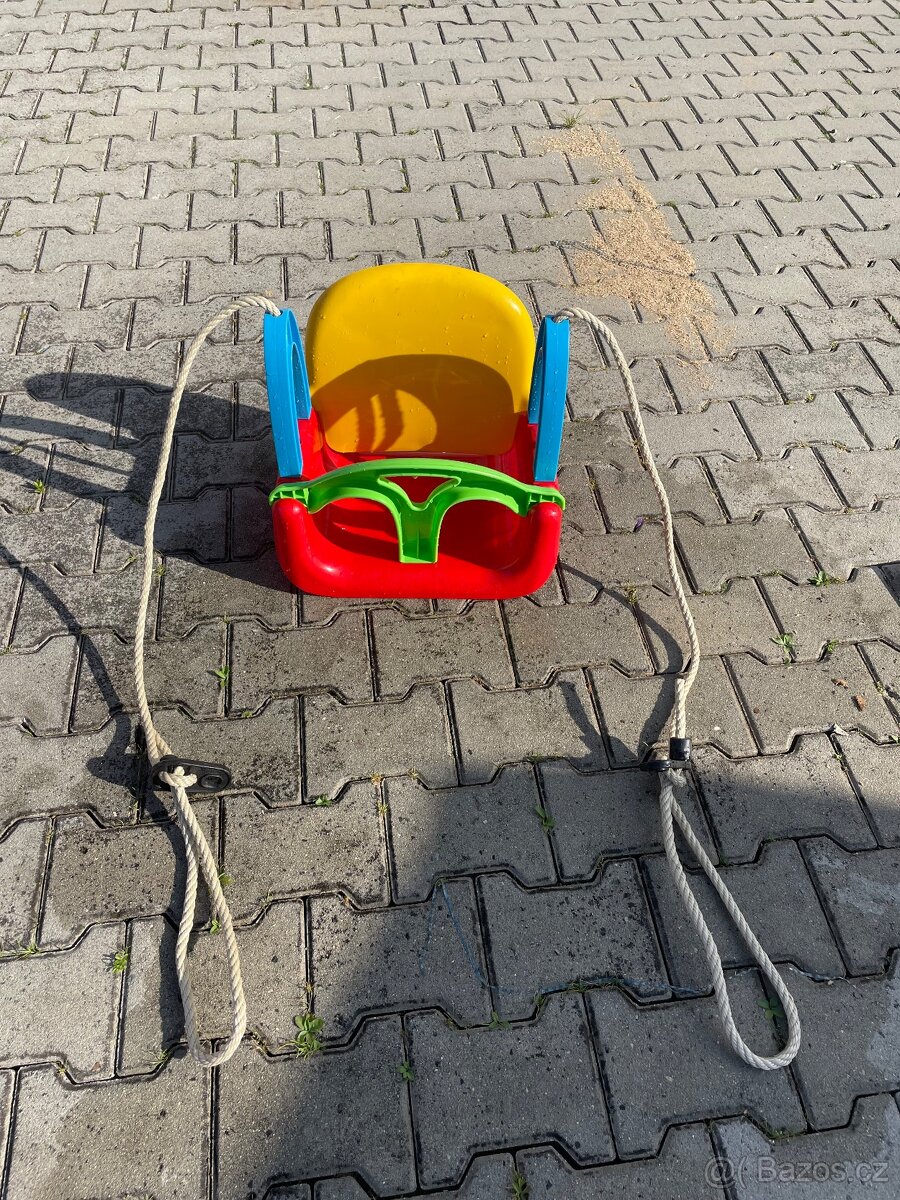 Platová houpačka pro děti