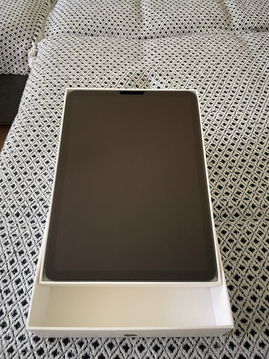 iPad Air 4 generace 64GB