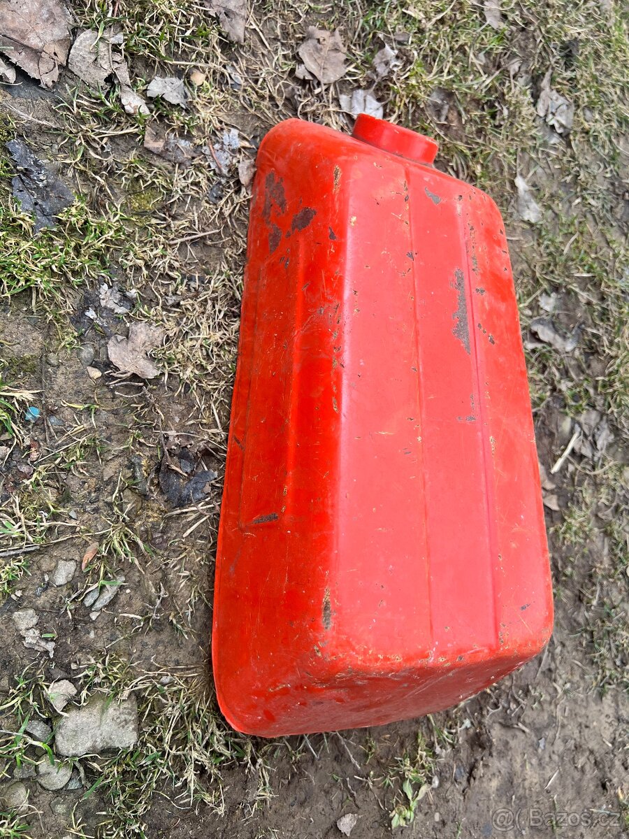 Nádrž babetta 210