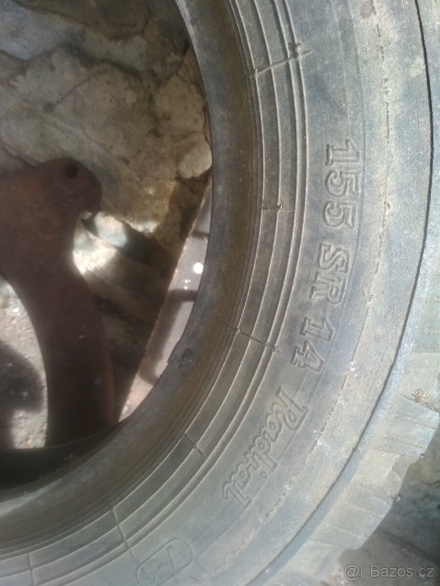 Nabízím protektor Škoda 105, 120, r14 (zamluveno)