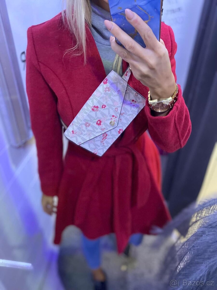 Michael Kors ledvinka