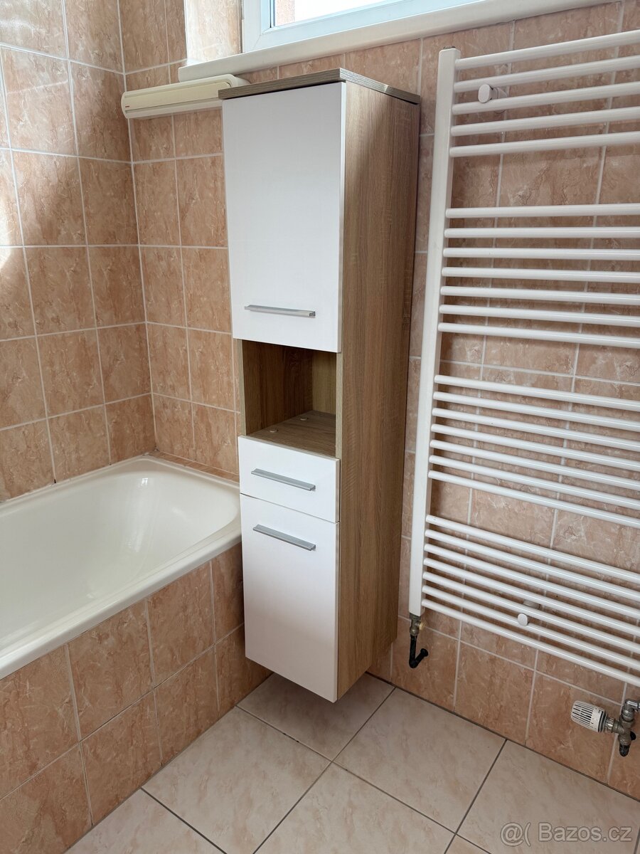 Koupelnová skříňka