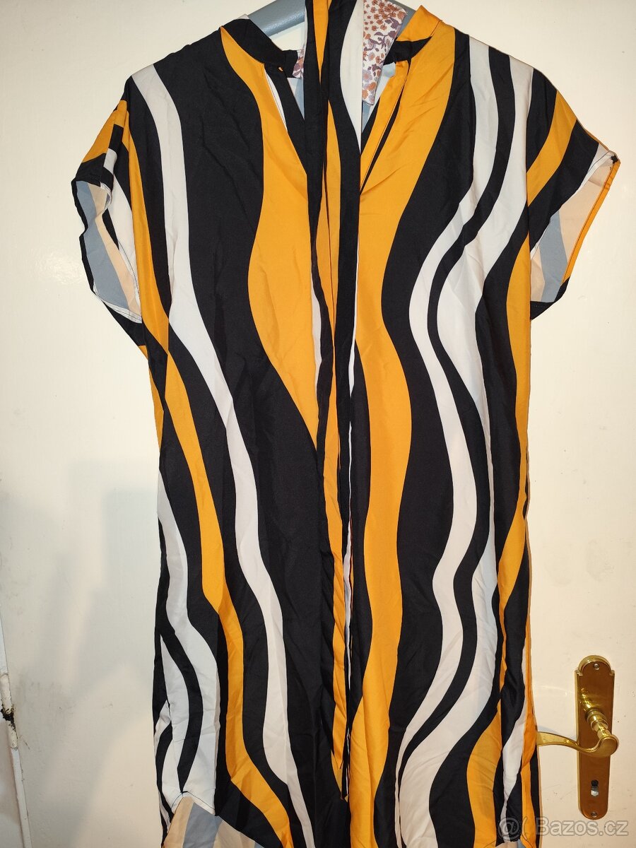 Nové Dámské šaty