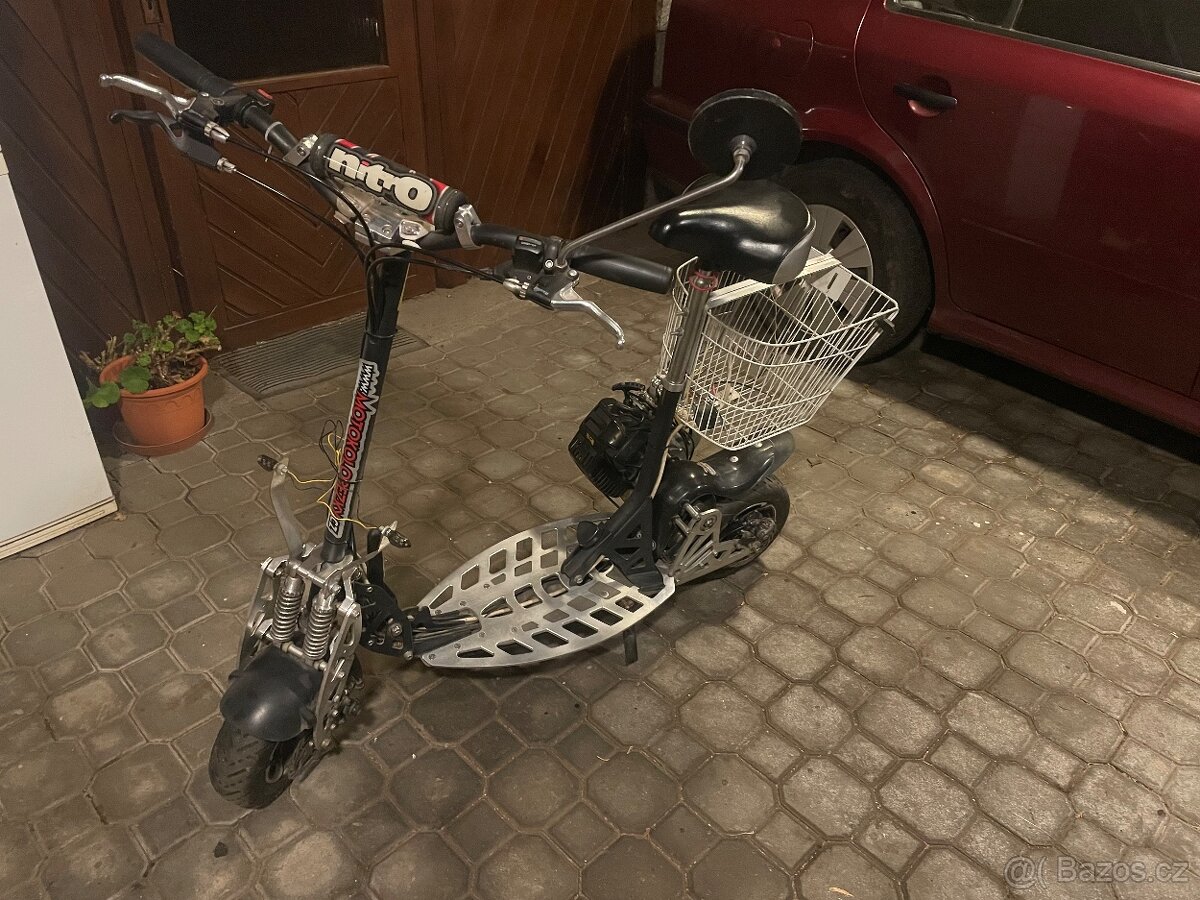 Motorová koloběžka Nitro Scooters XG10